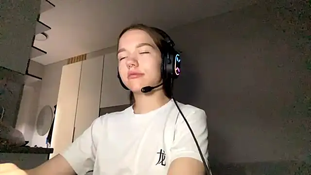 FewerCadre Live Chatraum