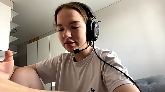 FewerCadre 실시간 채팅방