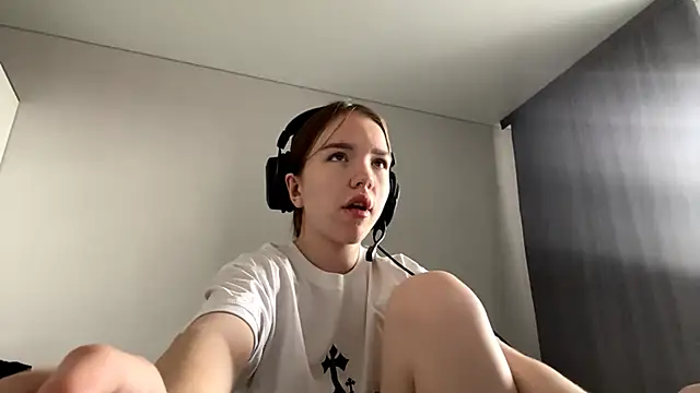Chat soba uživo modela FewerCadre