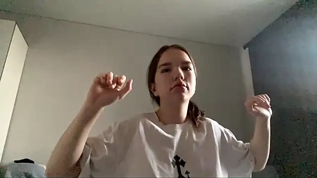 FewerCadre's Live Chat Room