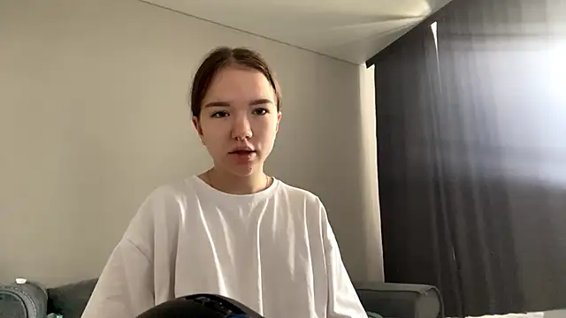 Chat soba uživo modela FewerCadre