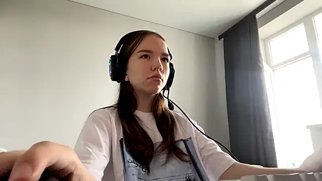 FewerCadre live-chat rom