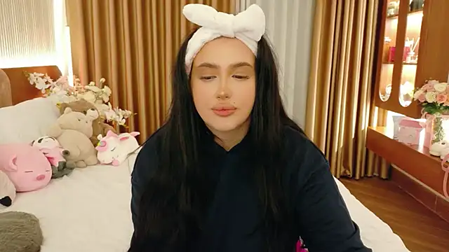 UR_MADDY_ONLINE Cameră chat live