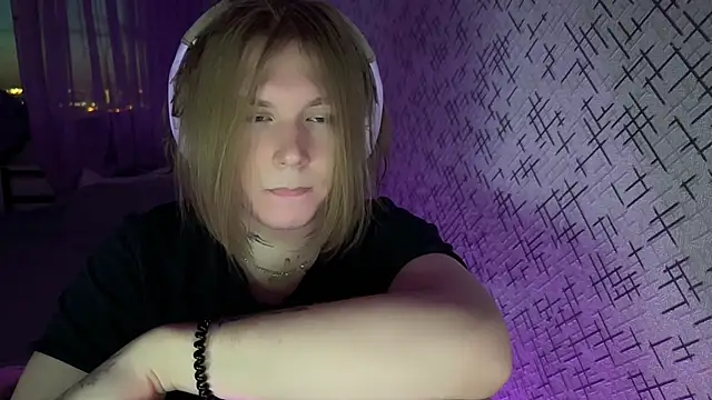 הופעת סקס קאם בשידור חי של Hirtay