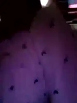 sakysa Adlı Modelin Canlı Sohbet Odası