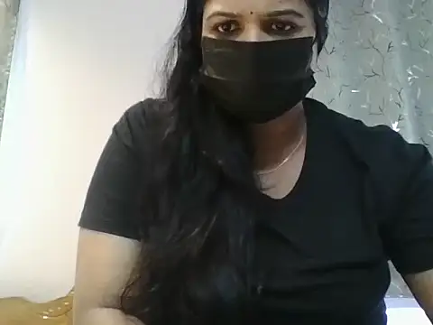 SilentQueen14 Adlı Modelin Canlı Sohbet Odası