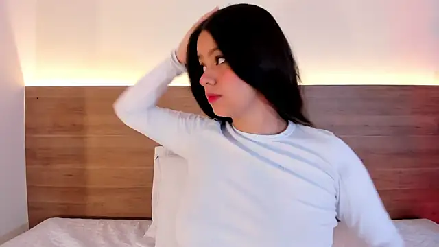 Živá chatovací místnost thamiina__