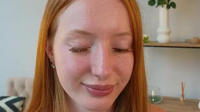 Felicia_Bernot's Live Chat Room