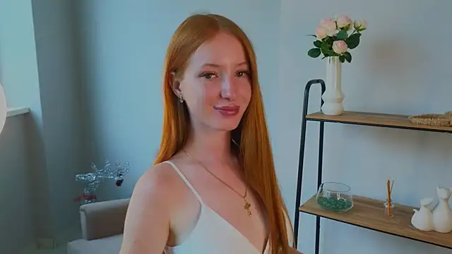 Felicia_Bernot Adlı Modelin Canlı Sohbet Odası
