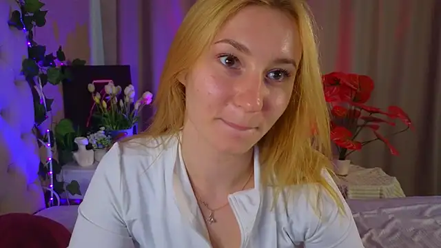 RosalieHandley Adlı Modelin Canlı Seks Kamerası Şovu