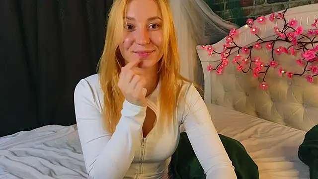 RosalieHandley Adlı Modelin Canlı Sohbet Odası