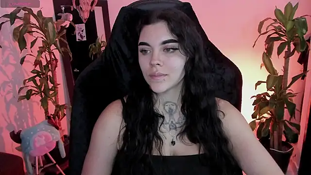 Sala de chat en directo de MissCharlottte_18