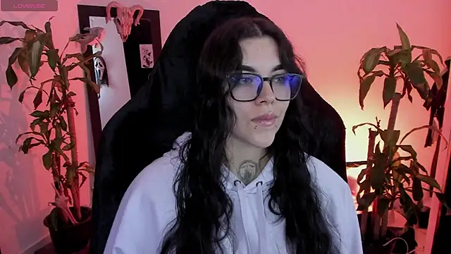 Sala de chat en directo de MissCharlottte_18