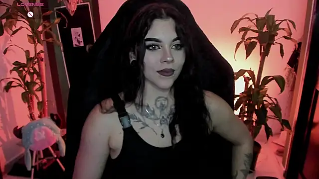 MissCharlottte_18 чат на живо