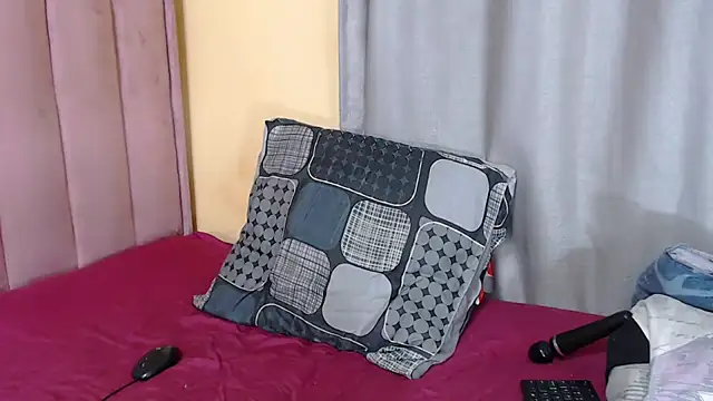 חדר צ'אט בשידור חי של SexySlimTeaXx