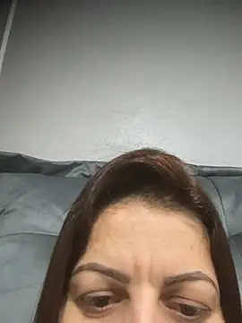 sweet_milenaa 现场聊天室