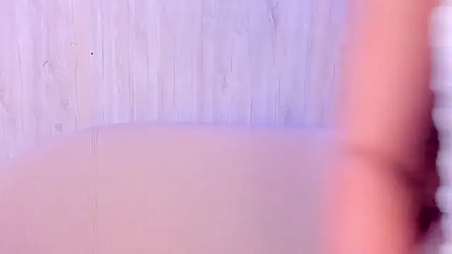 חדר צ'אט בשידור חי של hanna_foxi