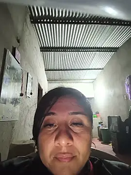Sala de chat ao vivo de noemy-25