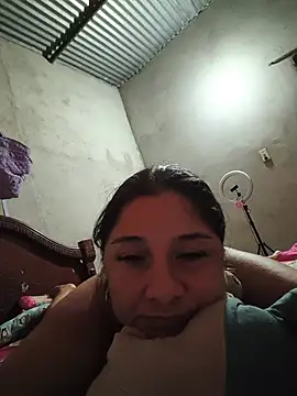 noemy-25 Live Chatraum