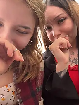 FlashTitsRoyal Videochat live