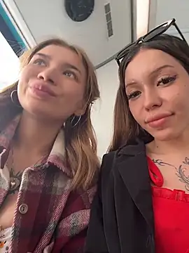 FlashTitsRoyal Live Chatraum