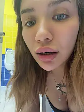 FlashTitsRoyal – live chatrum