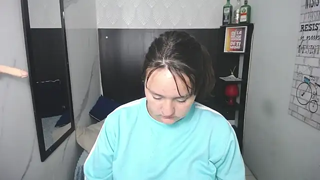 emili_rey Adlı Modelin Canlı Sohbet Odası