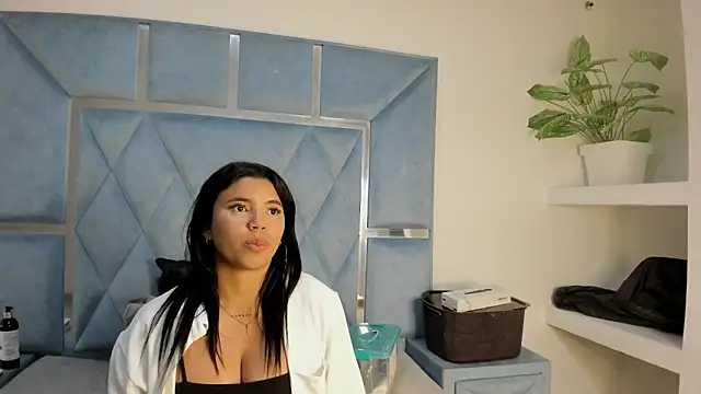 Lucy_asm Live chatroom