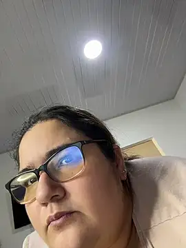 marianacooper1234's Live Chat Room
