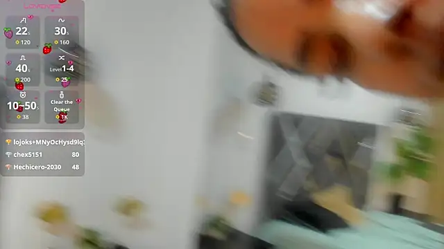shantal_25_ Live Chatraum