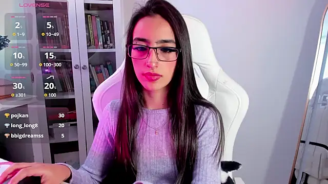 AgathaBlair Adlı Modelin Canlı Sohbet Odası