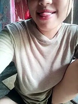 Chat soba uživo modela _YouAreMySunShine_