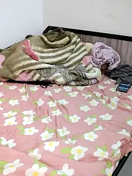 Pokój czatu na żywo – Bella_rani