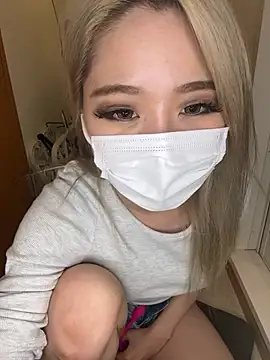 غرفة دردشة MOMOKA_33 المباشرة