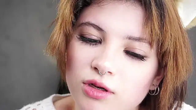 AlesiaPeasel – live chatrum