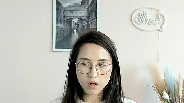 Živá chatovací místnost DelphineDowst