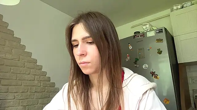 ZaraGuyette élő chatszobája