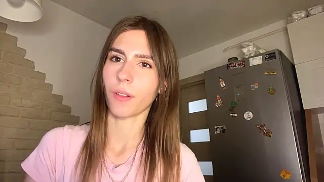 ZaraGuyette чат на живо
