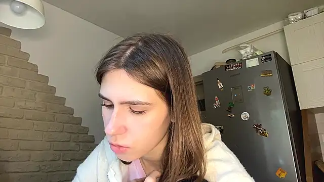 ZaraGuyetten Live chat-huone