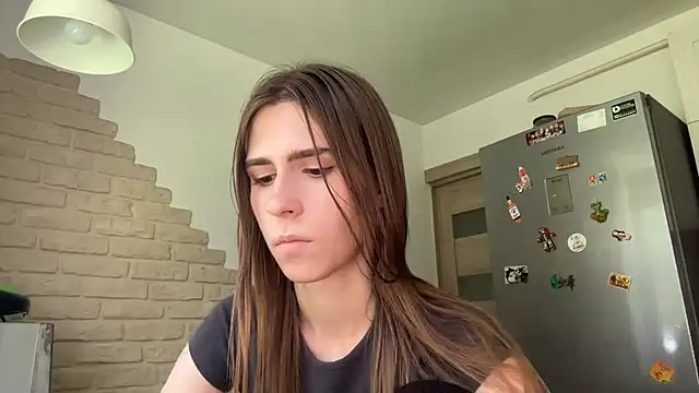 ZaraGuyette's Live Chat Room