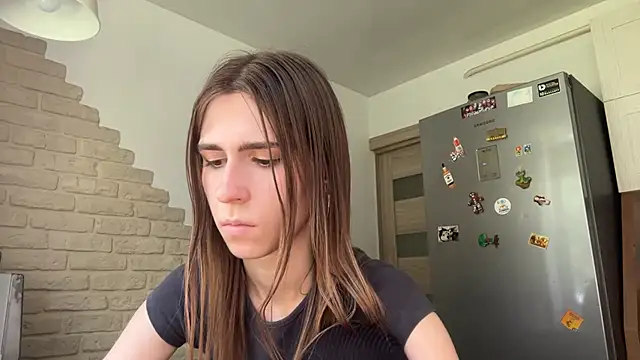 ZaraGuyette – Naživo chatovacia miestnosť