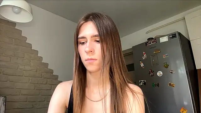 ZaraGuyetten Live chat-huone