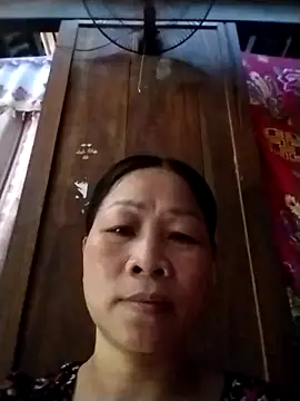 -Titytan- Cameră chat live