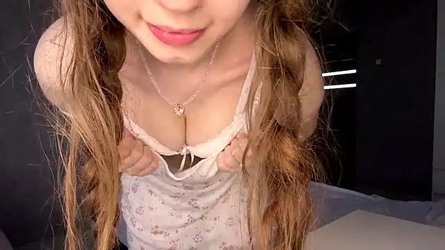Emily_Mur_ Live Chatraum
