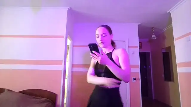 JulianeHedgpeth 실시간 채팅방
