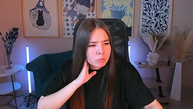חדר צ'אט בשידור חי של SayaHeartnet