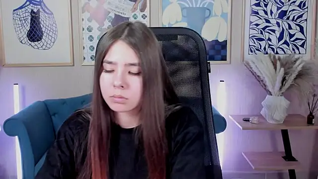 Živá chatovací místnost SayaHeartnet