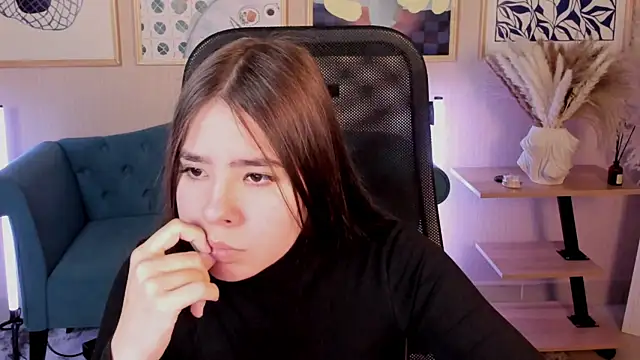 Živá chatovací místnost SayaHeartnet