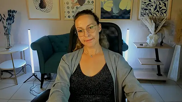 Charlotte_Hudson Live chatroom