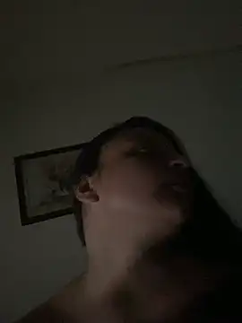 חדר צ'אט בשידור חי של julia_moreira